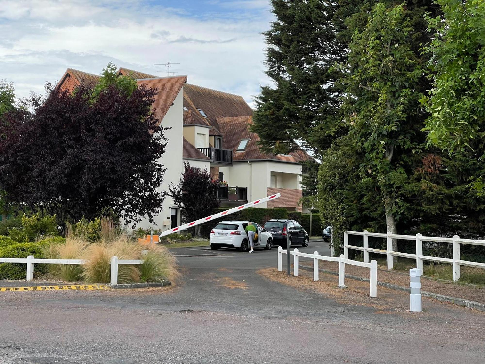 Cabourg Plage A 200M Plage 외부 사진